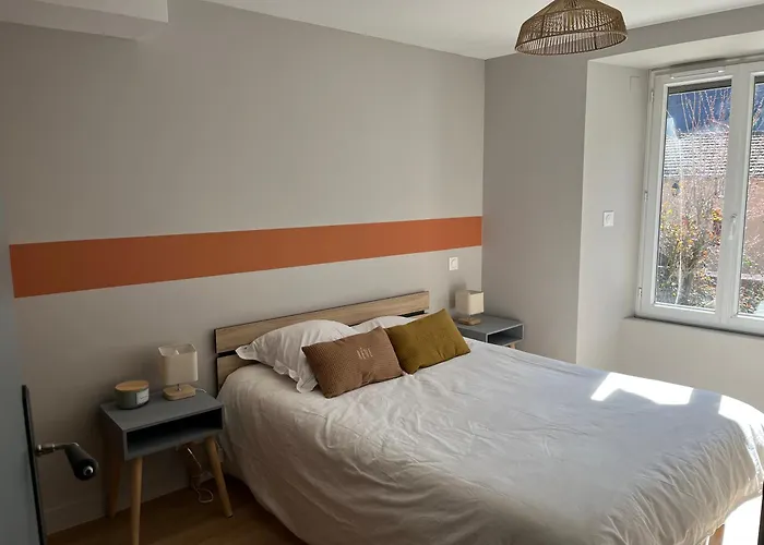 Au Coeur De Ferienhaus Perles-et-Castelet