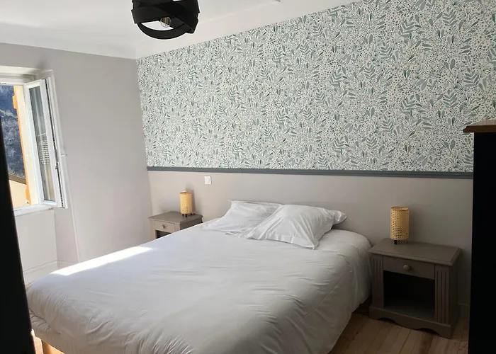 Au Coeur De * Perles-et-Castelet